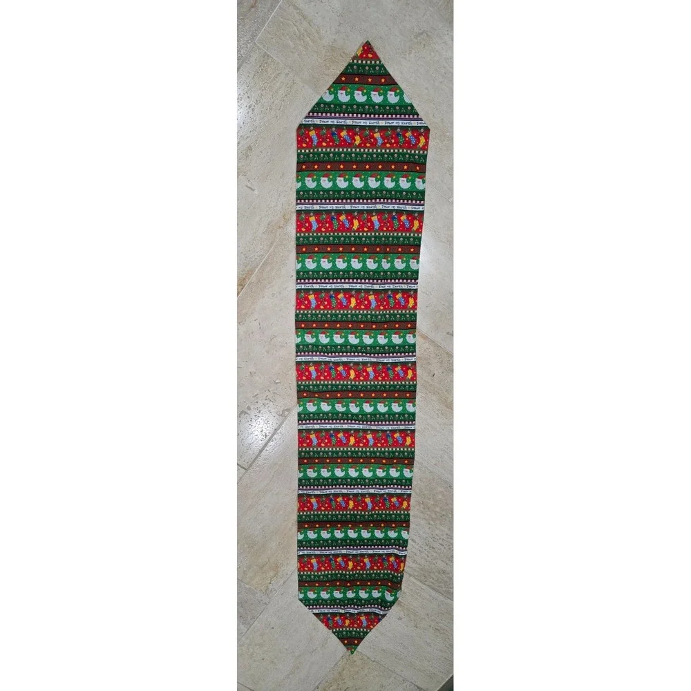 Vintage Table Runner Peace on Earth Reversible Green Red‎ Fabric 68